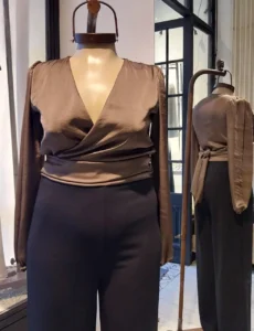 Blusa rosa lisa - Cómoda (foto 2)