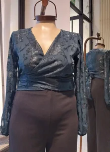 Blusa rosa con brillo - Cómoda (foto 2)