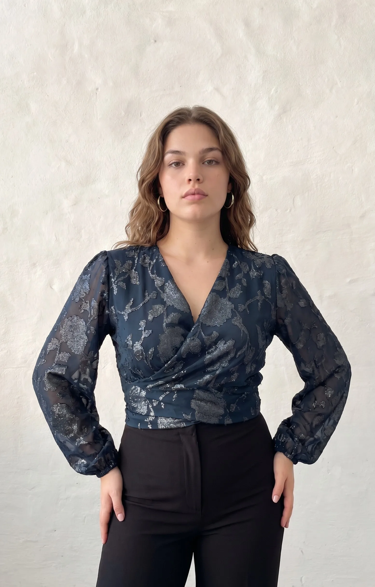 BLUSA ROSA CON BRILLO